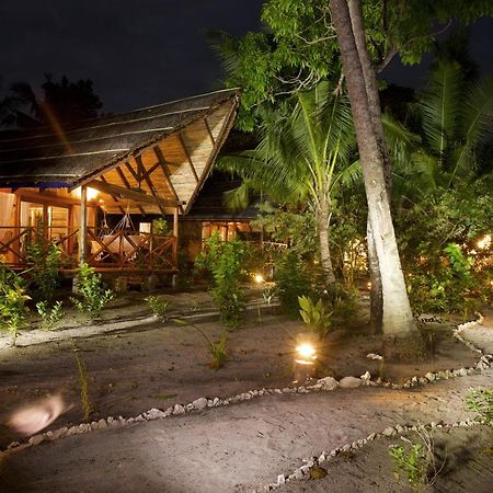 Metita Beach & Dive Resort Daruba Extérieur photo